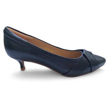 Load image into Gallery viewer, Marquis Signature lambskin pumps
