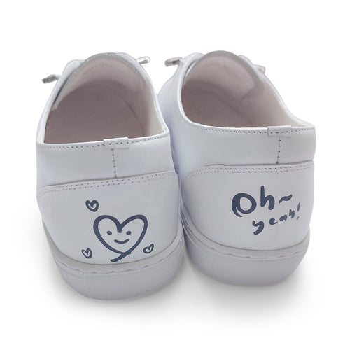 Lightweight sneakers with smiley face