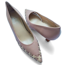 Load image into Gallery viewer, Celine Woven pumps
