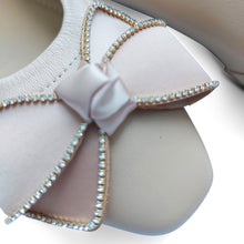 Load image into Gallery viewer, Bijoux Blossom Ribbon Heels

