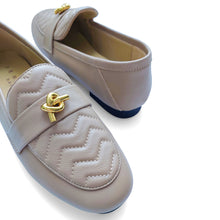 Load image into Gallery viewer, Milano Quilted Knot Loafers
