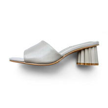 Load image into Gallery viewer, Evelina pleated heels series
