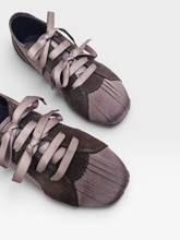 Load image into Gallery viewer, Sabine Panelled Sneakers
