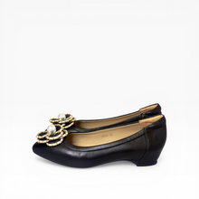 Load image into Gallery viewer, Chiara Floral Flats
