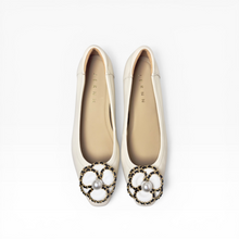 Load image into Gallery viewer, Chiara Floral Flats
