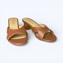 Load image into Gallery viewer, Claude Low Heel Sandals
