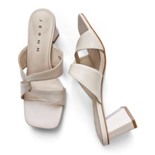 Load image into Gallery viewer, Vivia side cross sandals
