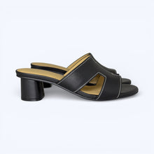 Load image into Gallery viewer, Hannah Low Heel Sandals
