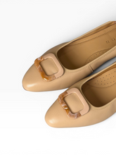 Load image into Gallery viewer, Marielle Tortoiseshell Pumps
