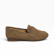 Load image into Gallery viewer, Simone Loafers
