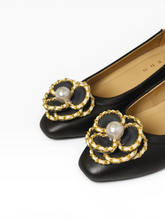Load image into Gallery viewer, Chiara Floral Flats
