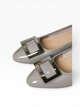 Load image into Gallery viewer, Sylvie Buckle Pumps
