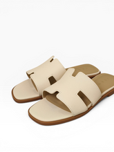 Load image into Gallery viewer, Helena Leather Slides
