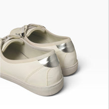Load image into Gallery viewer, Lumi Sneakers

