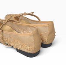Load image into Gallery viewer, Marielle Embroidered Flats
