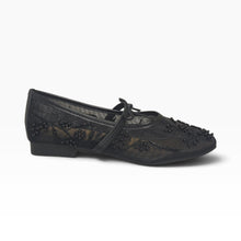 Load image into Gallery viewer, Marielle Embroidered Flats
