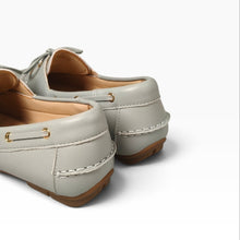 Load image into Gallery viewer, Vespel Loafers
