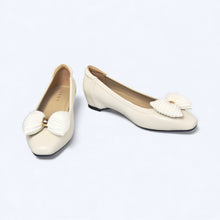 Load image into Gallery viewer, Renee Pleated Ribbon Hidden Wedge
