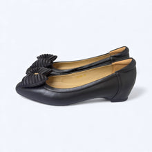 Load image into Gallery viewer, Renee Pleated Ribbon Hidden Wedge
