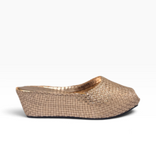 Load image into Gallery viewer, Handwoven Square Front wedges
