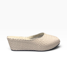 Load image into Gallery viewer, Handwoven Square Front wedges
