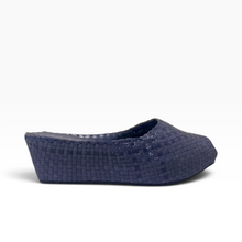 Load image into Gallery viewer, Handwoven Square Front wedges
