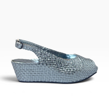 Load image into Gallery viewer, Handwoven Square Front wedges Crisscross Front
