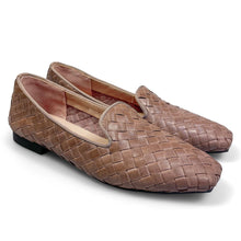 Load image into Gallery viewer, Sezan Handwoven leather loafers

