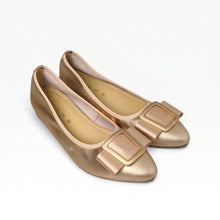 Load image into Gallery viewer, Aveline Square Buckle Flats
