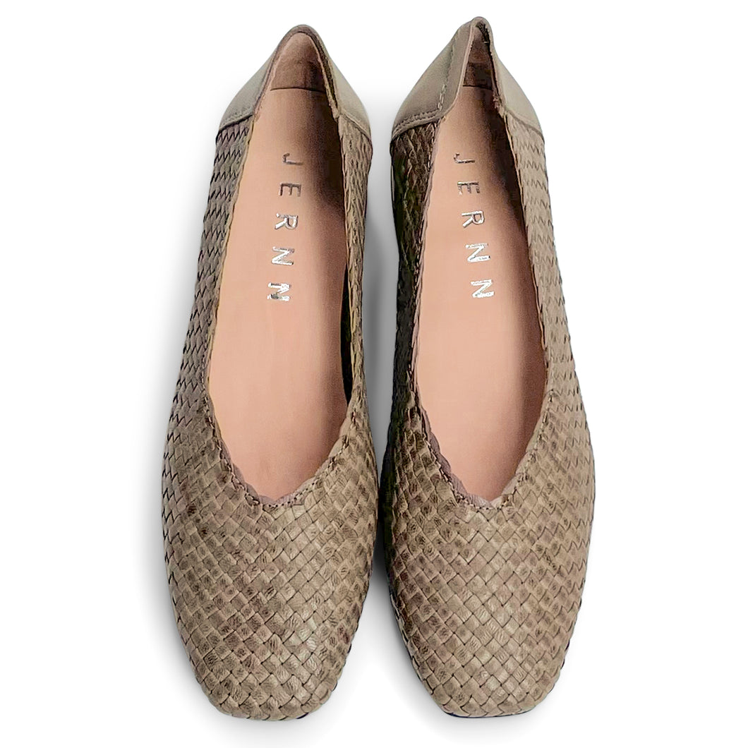 Evelyn handwoven square round low pumps