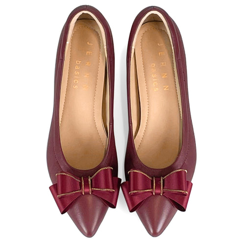 Dianne pointed pumps with embellished bow