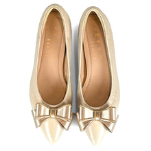 Load image into Gallery viewer, Dianne pointed pumps with embellished bow
