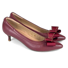 Load image into Gallery viewer, Dianne pointed pumps with embellished bow
