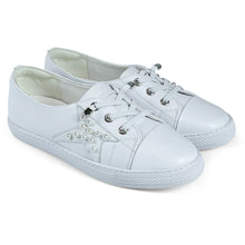 Load image into Gallery viewer, Lightweight sneakers with pearl star

