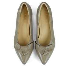 Load image into Gallery viewer, Josephine Signature lambskin pumps with folded ribbon
