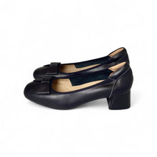 Load image into Gallery viewer, Elise Ribbon Pumps
