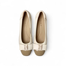 Load image into Gallery viewer, Odette Soft Pumps
