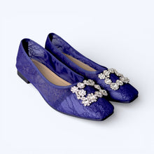 Load image into Gallery viewer, Macy Diamond Flats
