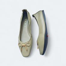 Load image into Gallery viewer, Amber Slip-on Flats
