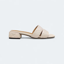 Load image into Gallery viewer, Lucyhale Low Heel

