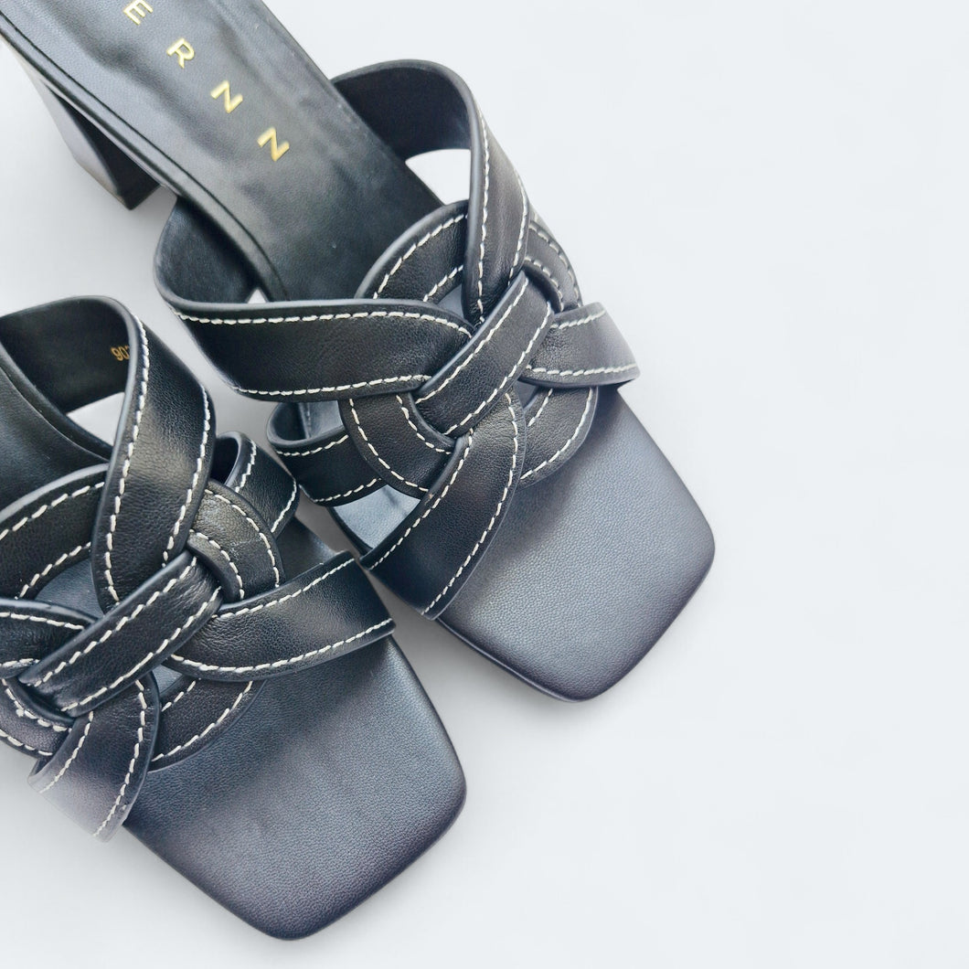 Vue Low Heel