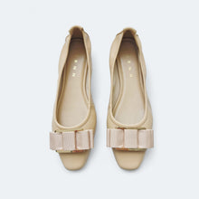 Load image into Gallery viewer, Charmaine Comfy Flats
