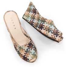 Load image into Gallery viewer, Handwoven leather high peep toe wedges
