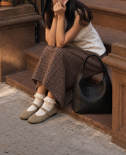 Load image into Gallery viewer, Valentina Woven Oversize Tote
