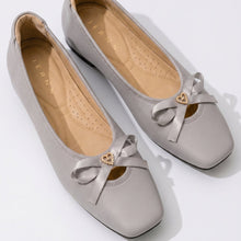 Load image into Gallery viewer, Rosalie Ballet Flats
