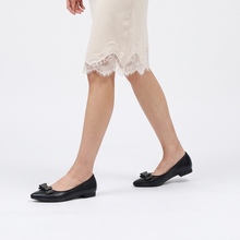 Load image into Gallery viewer, Mira Studded Bow Flats
