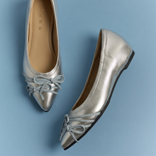 Load image into Gallery viewer, Margot Ribbon Wedges
