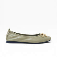 Load image into Gallery viewer, Amber Slip-on Flats
