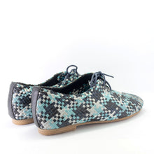 Load image into Gallery viewer, Handwoven leather shoe lace sneaks - 50211
