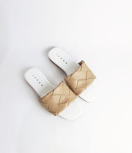 Load image into Gallery viewer, Handwoven soft spongy large strap sliders- K2114
